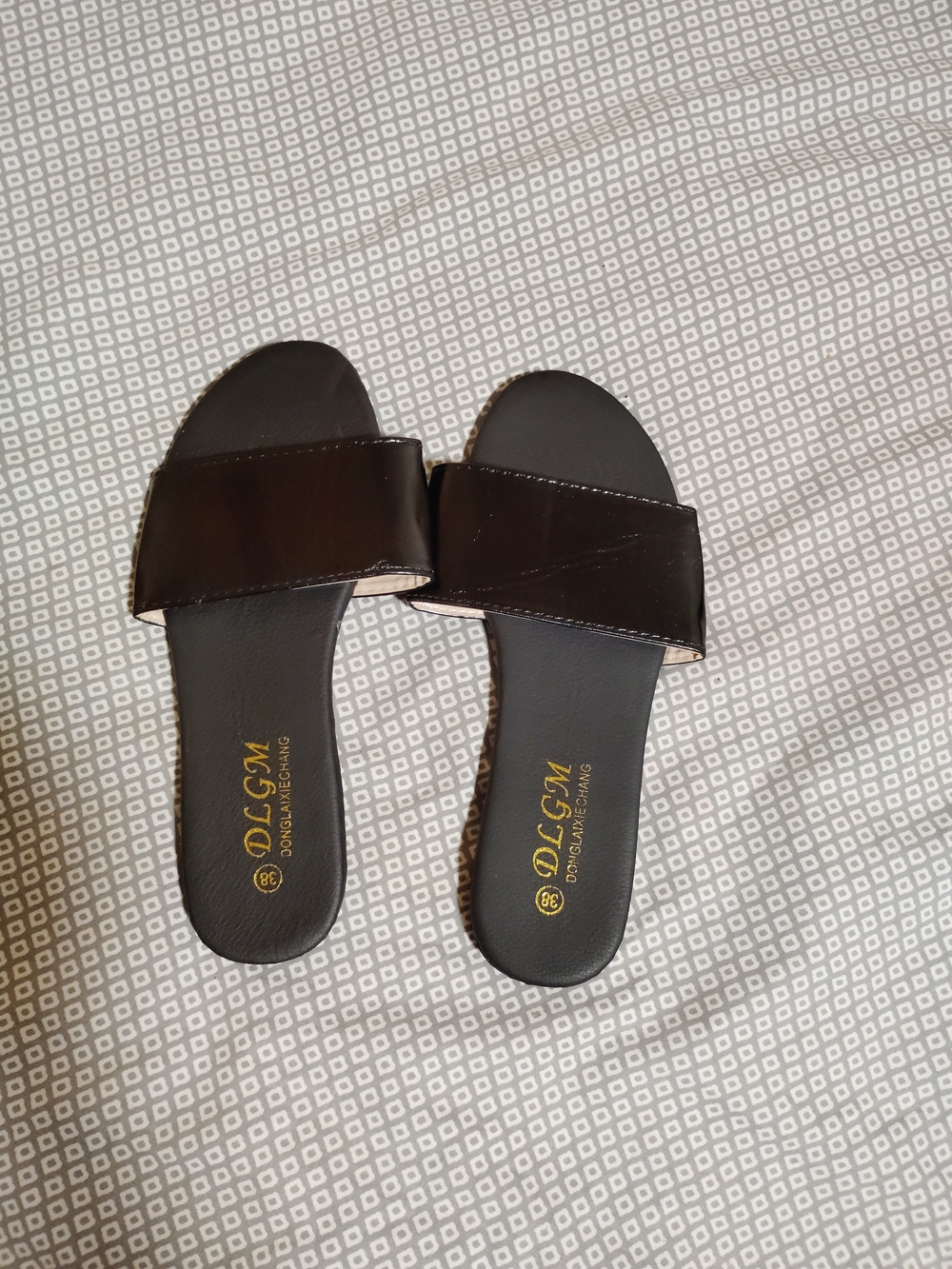 Black Slide Sandals for Women - Sleek Single-Strap Design